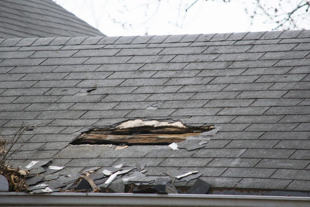 Read more about the article How To Locate A Leak In Your Roof